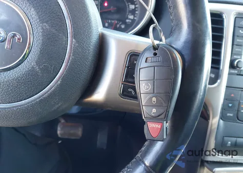 2011 Jeep Grand Cherokee Laredo из США, поврежденный, VIN 1J4RR4GG8BC673878